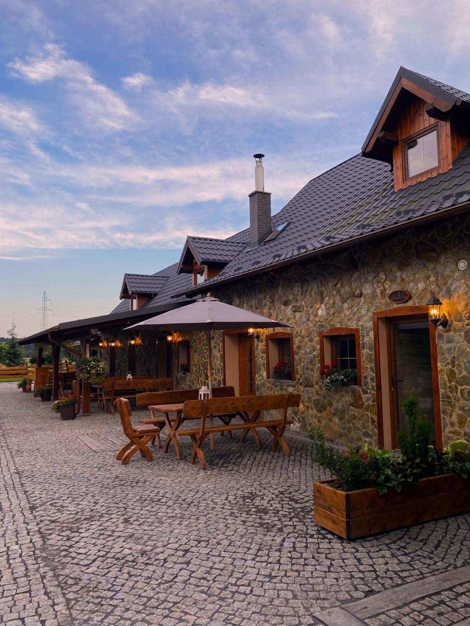 Kamien I Sowa Aparthotel Lipinki Luzyckie ภายนอก รูปภาพ