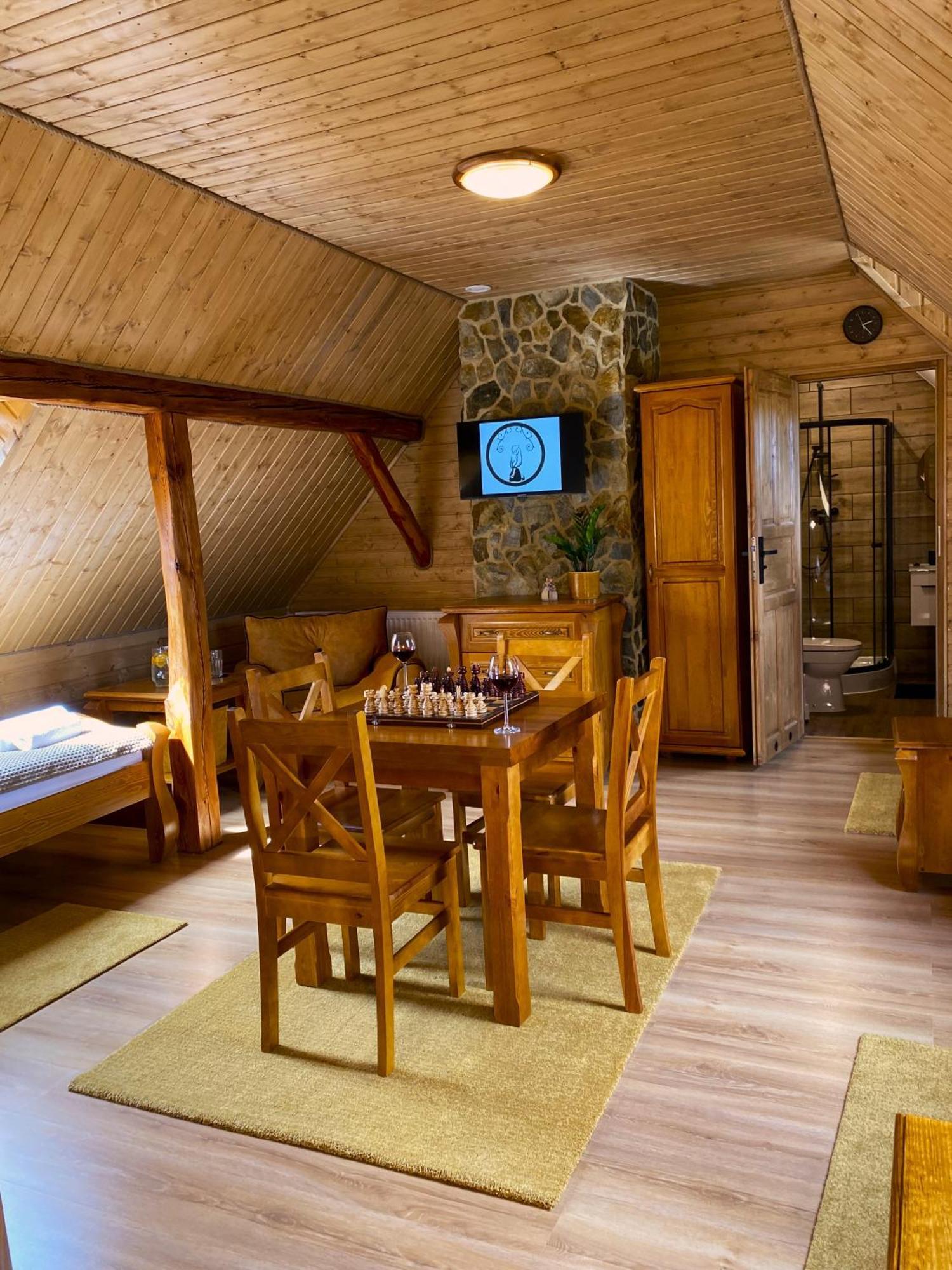 Kamien I Sowa Aparthotel Lipinki Luzyckie ภายนอก รูปภาพ